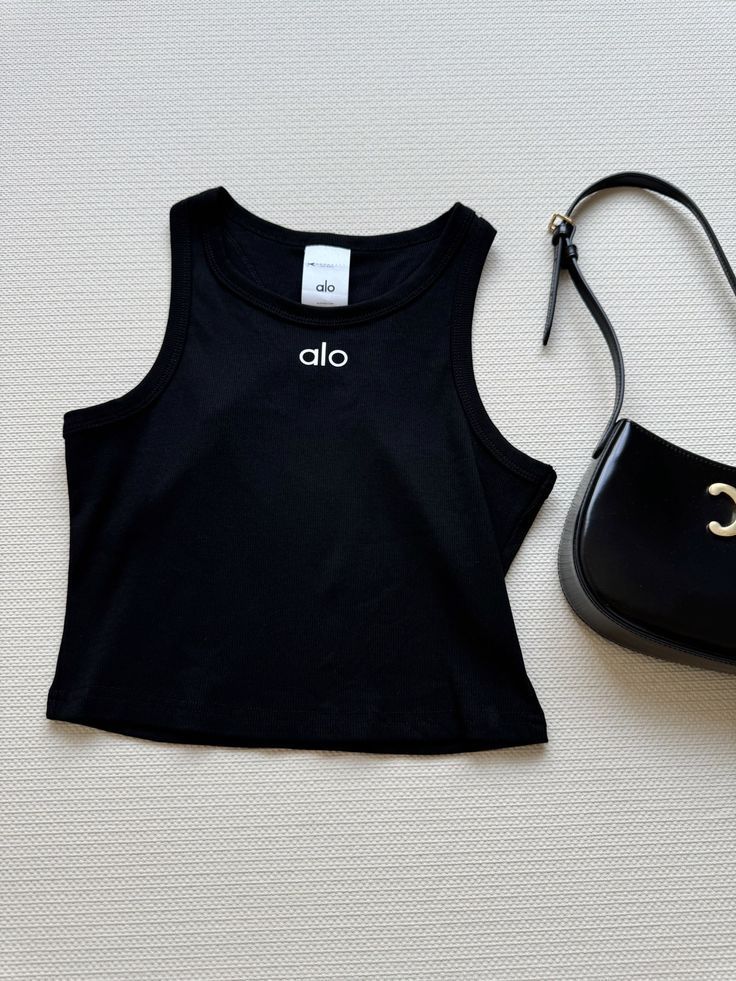 Ribbed Tee
