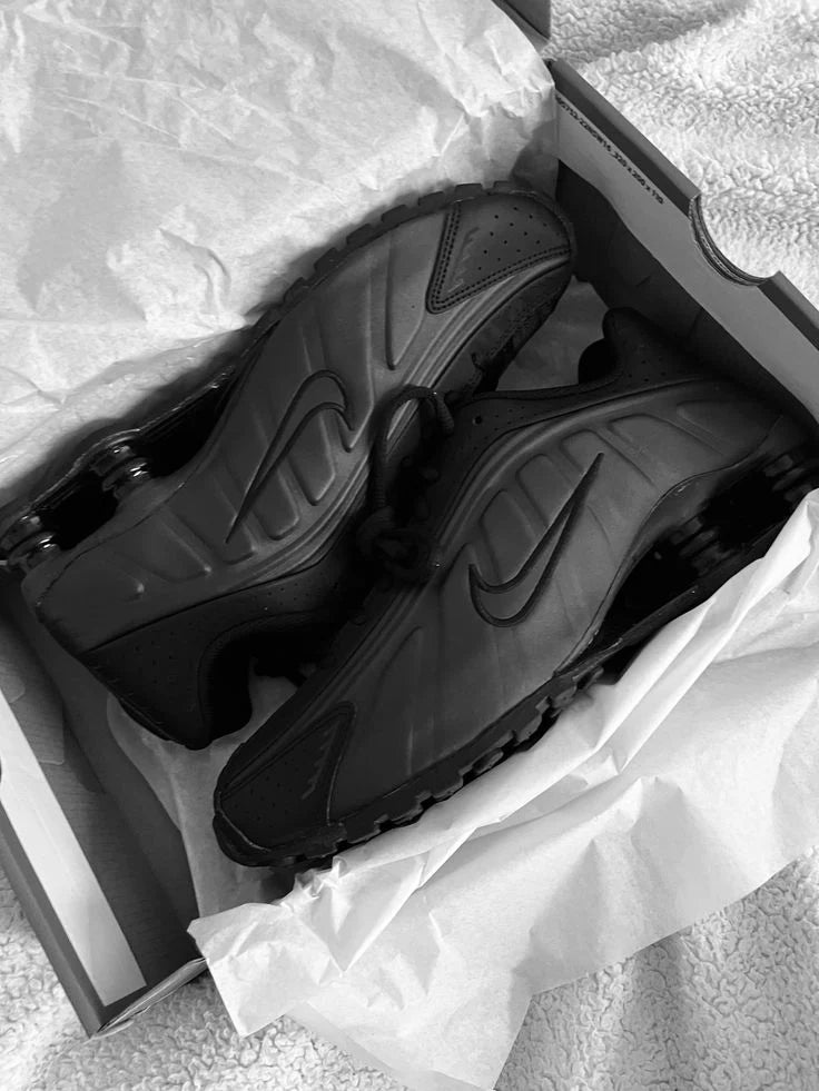 Black Shox